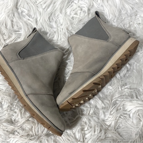 SOREL Harlow Chelsea boots taupe leather slip-on simple clean lines Women’s sz 8 - Picture 3 of 7